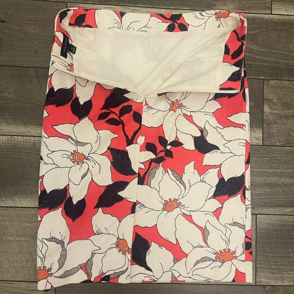 Ann Taylor Pink Ivory Textured Floral Straight Pencil Skirt Sz 2 - Picture 5 of 6